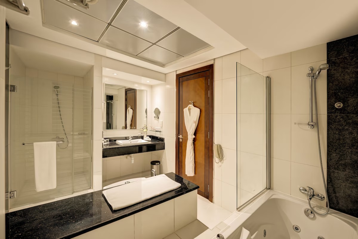 Copthorne Hotel Dubai image 12